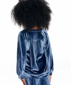 Chaser Velvet Pullover Apres Ski