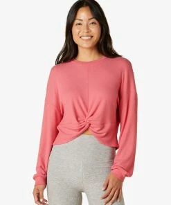 Beyond Yoga Twist It Crop Pullover Pink Crush