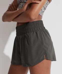 Varley Kallin Running Short Olive Stone