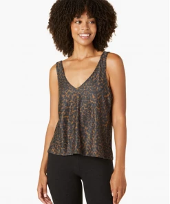 Beyond Yoga Double V Tank Chai Tortoise