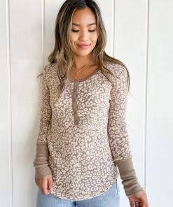Splendid Forever Henley Toast Leopard